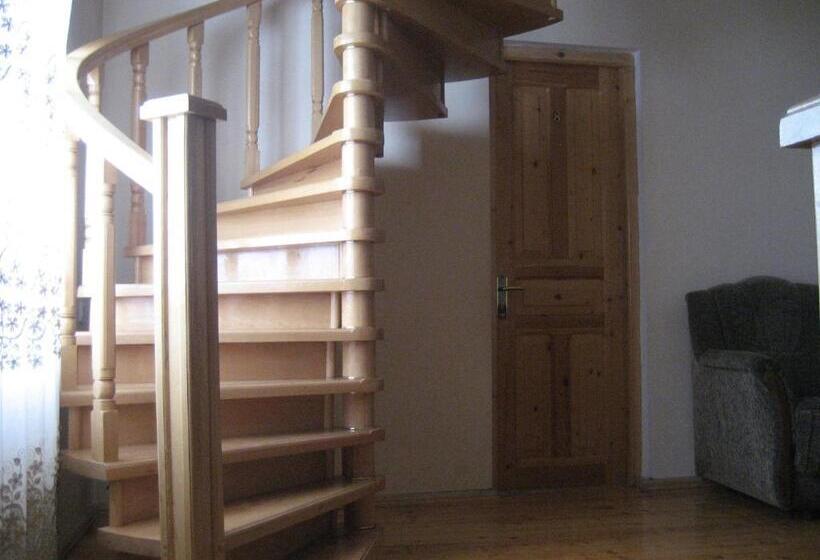 اتاق استاندارد سه نفره, Edelweiss