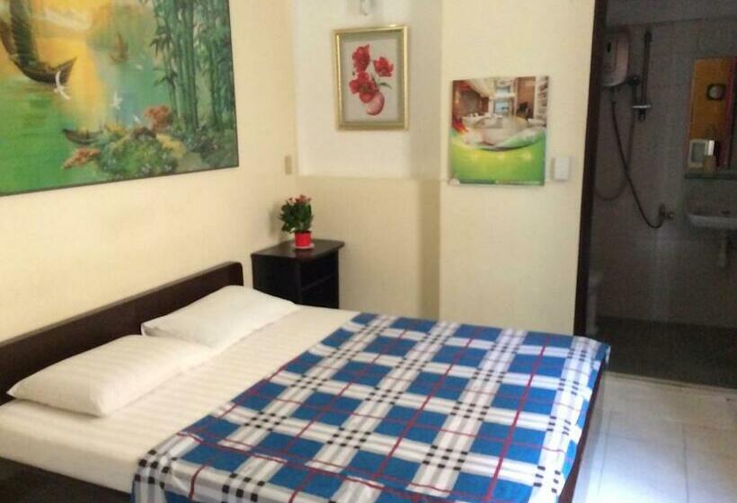 اتاق استاندارد, Giang