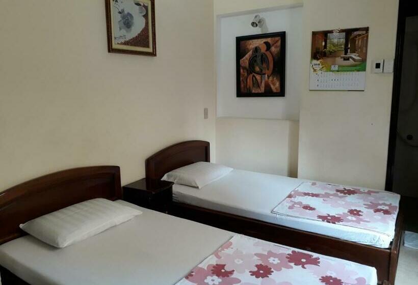 اتاق استاندارد, Giang