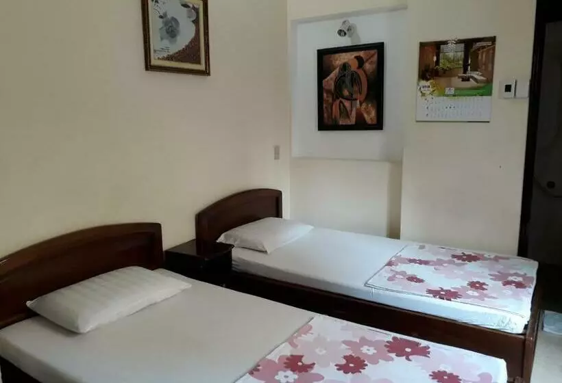 اتاق استاندارد, Giang