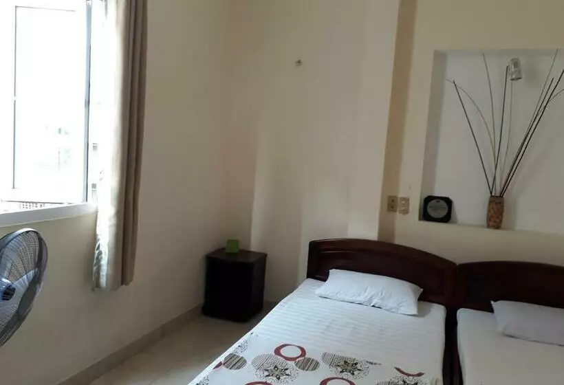 اتاق استاندارد, Giang