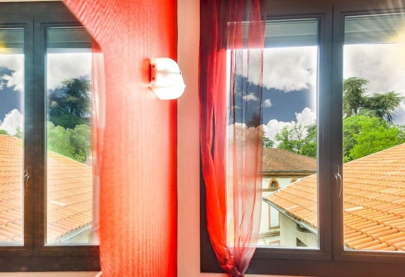 חדר משפחתי, Hôtel Restaurant Atipyc