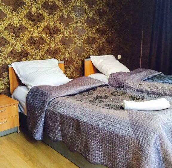 اتاق کلاسیک سه تخته, Kavkasioni