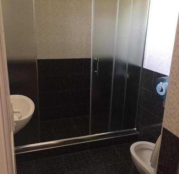 اتاق استاندارد با بالکن, Kavkasioni