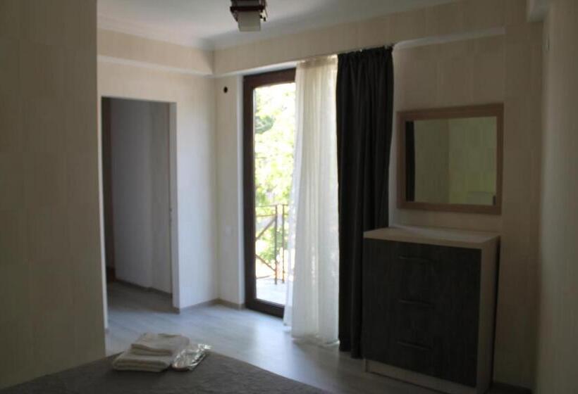 آپارتمان 1 خوابه با بالکن, Kavkasioni