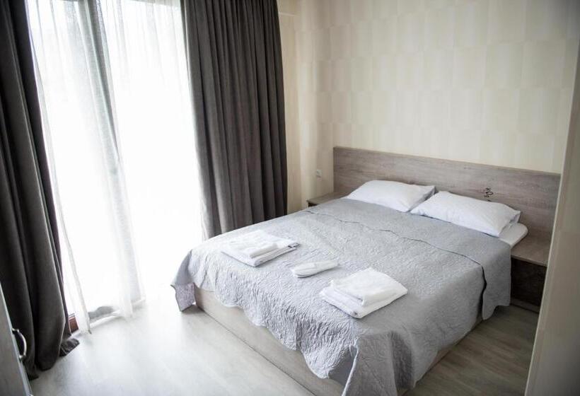 آپارتمان 1 خوابه با بالکن, Kavkasioni