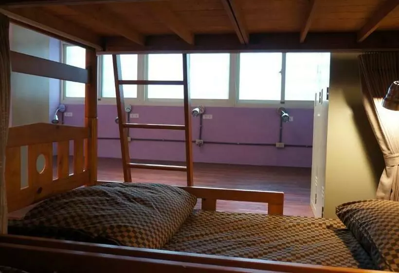 اتاق استاندارد چهار تخته, Lovely Bean Hostel