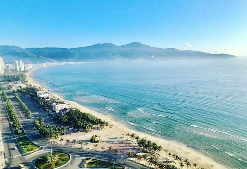 اتاق استاندارد با بالکن, Luxury Hotel Near Da Nang Beach   Charming Beauty