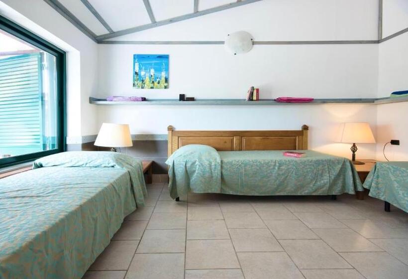 Апартаменты 2 Спальни, Isa Residence With Swimming Pool In Guardistallo Surrounded By Greenery