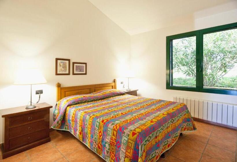 Апартаменты 1 Спальня, Isa Residence With Swimming Pool In Guardistallo Surrounded By Greenery