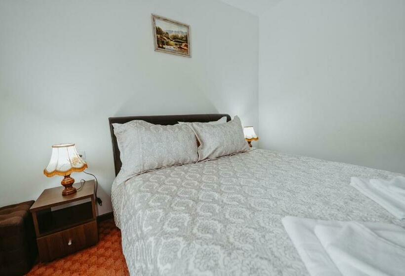 اتاق استاندارد, Complex Turistic Constantin Bucovina