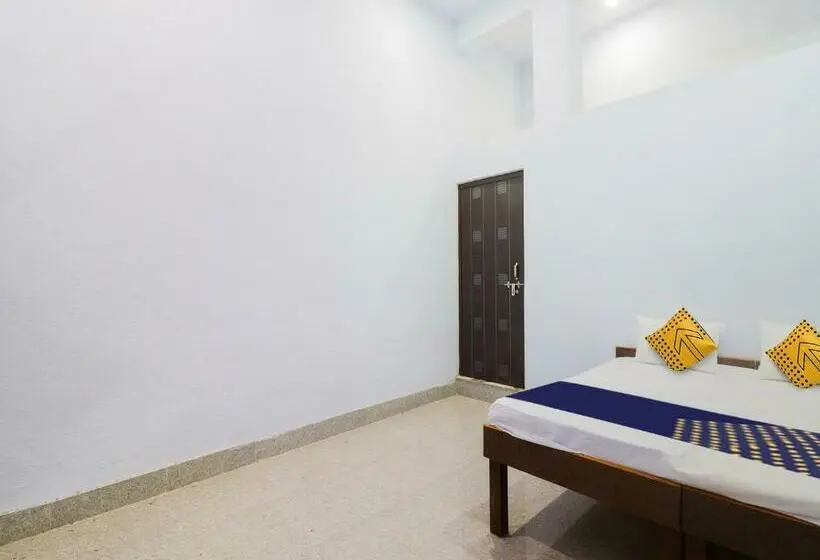 Classic Kolmen Hengen Huone, Spot On Bansal Resort