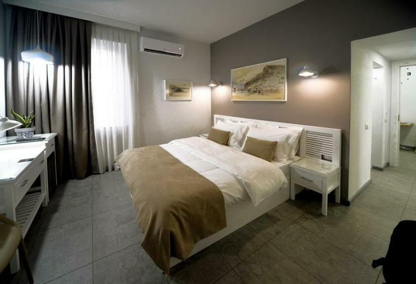 חדר סטנדרט עם מרפסת, Konak Rooms L Skanderbeg Square