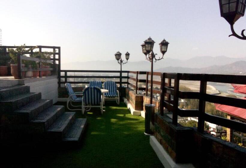 اتاق سوپریور با تخت بزرگ, Burj Al Swat