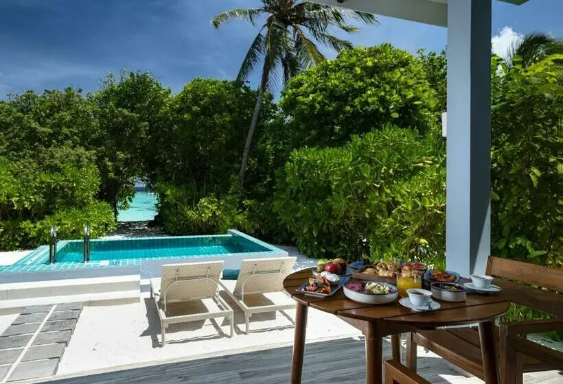 ویلای یک اتاق خوابه با استخر شنا, Ifuru Island Maldives