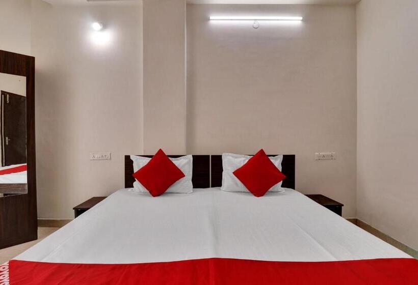 Quarto Triplo Clássico, Oyo Flagship 81553 Green Residency