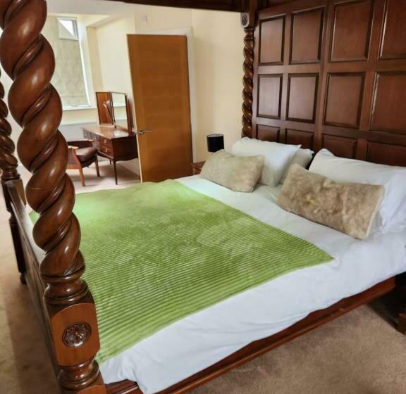 חדר דחוקס עם מיטת קינג, The Garden Bar Rooms