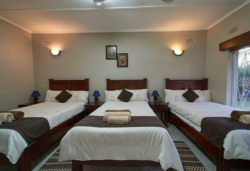 اتاق استاندارد سه نفره, Room In Villa   Zambezi Family Lodge   Rhino Room