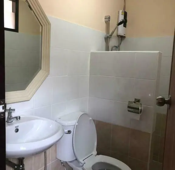 Standard Yhden Hengen Huone, ณาคูรีสอร์ท Nakoo Resort Ngao
