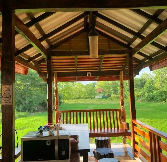 Standard Yhden Hengen Huone, ณาคูรีสอร์ท Nakoo Resort Ngao