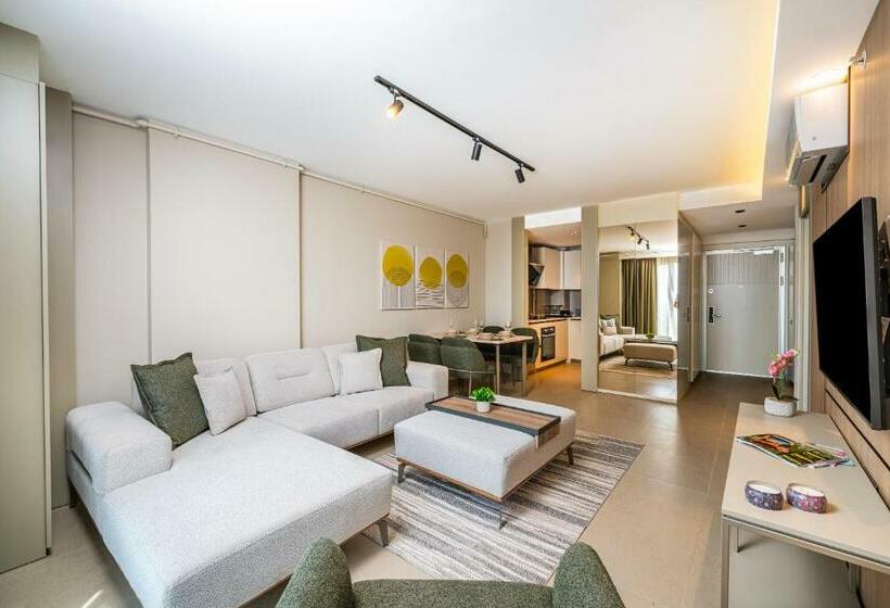 带1个卧室的高级公寓, Casamax Suites