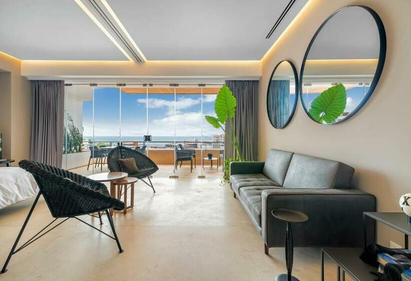 带1个卧室的带阳台的公寓, Maxwell Collection Romantic Zone