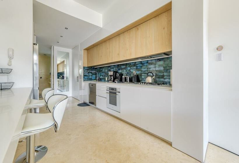 带1个卧室的带阳台的公寓, Maxwell Collection Romantic Zone