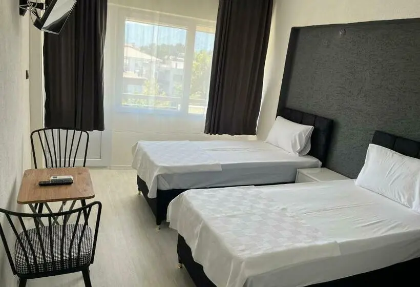 バルコニー付きスタンダードルーム, Ephesus Nobel Otel
