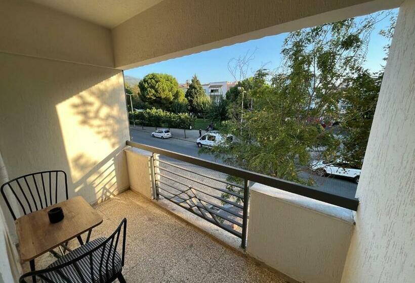 标准间带阳台, Ephesus Nobel Otel