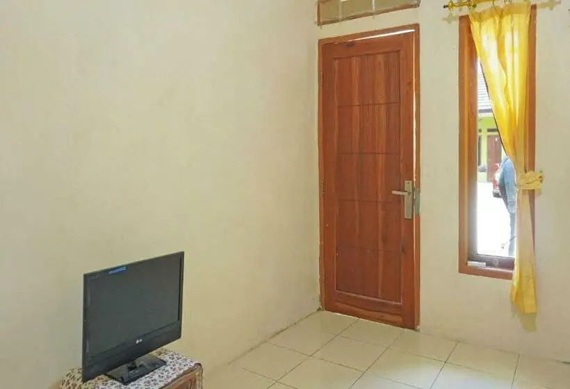 スタンダードルーム, Oyo 91762 Green Home Stay Syariah