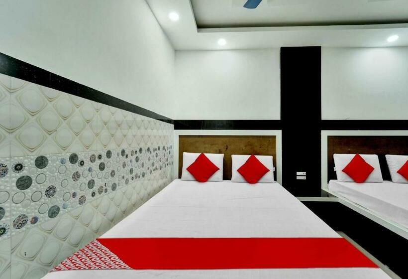 トリプルクラシックルーム, Flagship Dn Daya Vatika