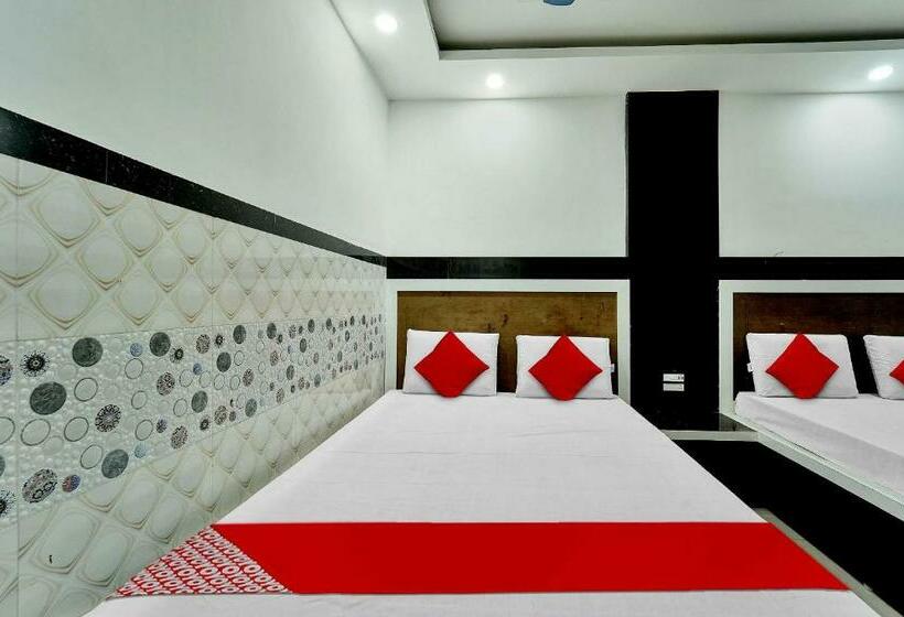 トリプルクラシックルーム, Flagship Dn Daya Vatika