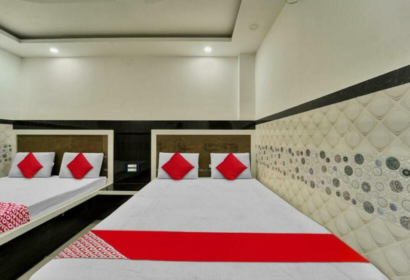 トリプルクラシックルーム, Flagship Dn Daya Vatika