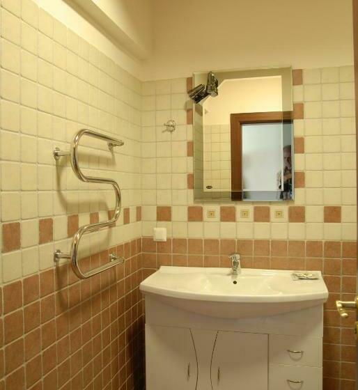 اتاق خانوادگی, Prie žeimenos