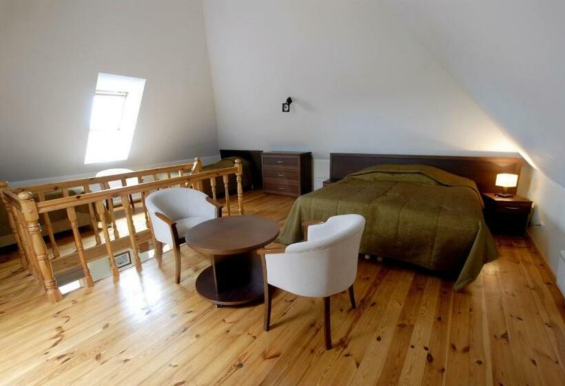 اتاق خانوادگی, Prie žeimenos