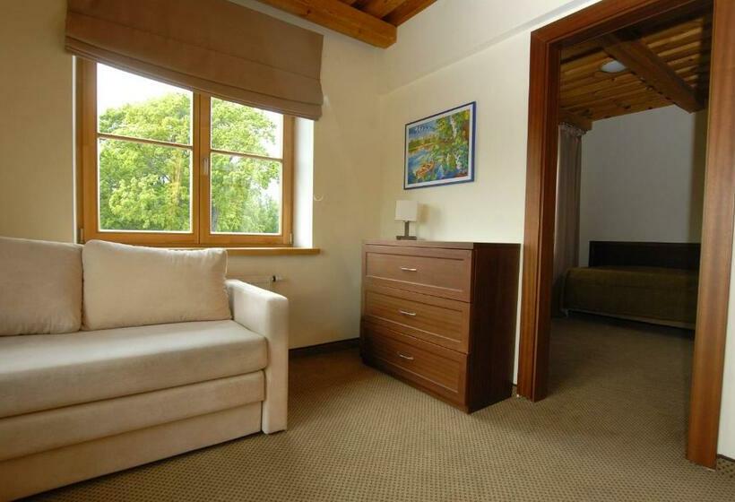 سوئیت جونیور خانوادگی, Prie žeimenos