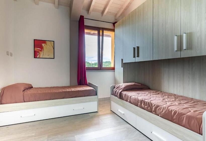 شقة غرفة واحدة مزودة بتراس, La Poggiata