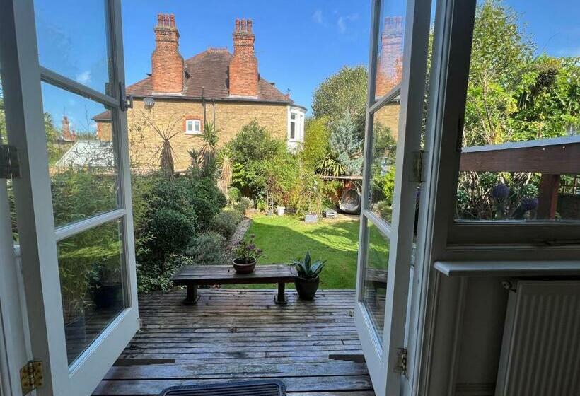 스탠다드 룸 킹사이즈 침대, Londonhomegardens