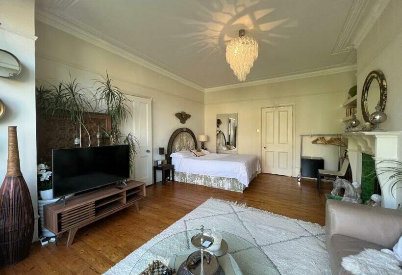 스탠다드 룸 킹사이즈 침대, Londonhomegardens