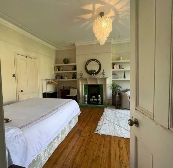 스탠다드 룸 킹사이즈 침대, Londonhomegardens