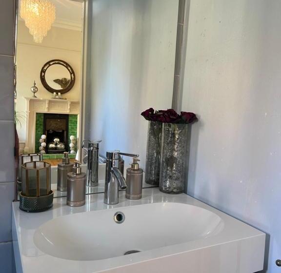 스탠다드 룸 킹사이즈 침대, Londonhomegardens