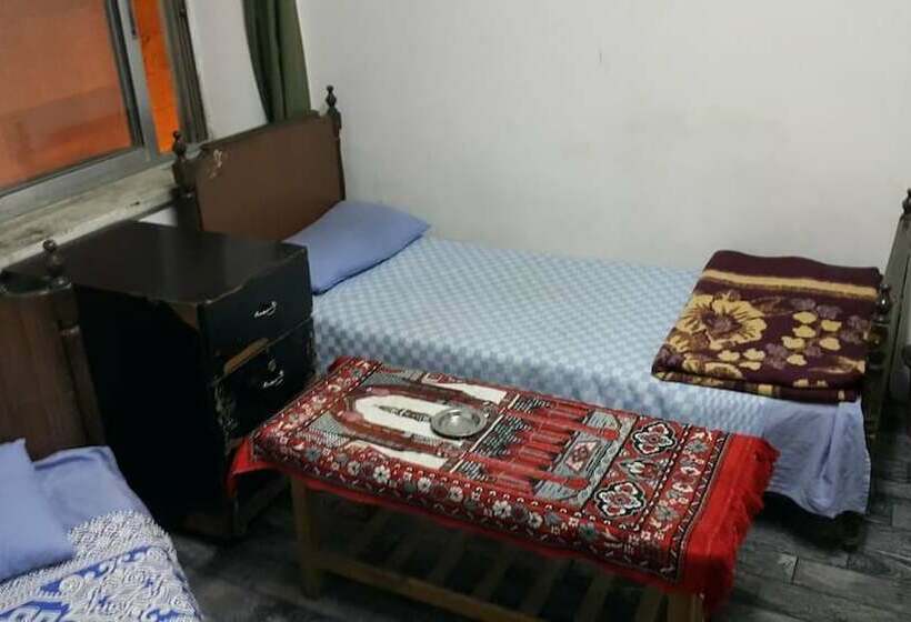 اتاق استاندارد یک نفره, Al Adel Hostel