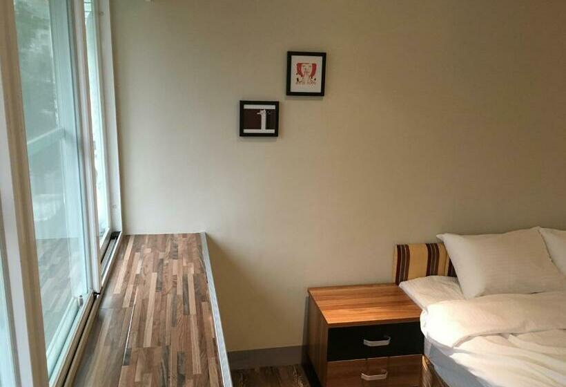 اتاق استاندارد, 237