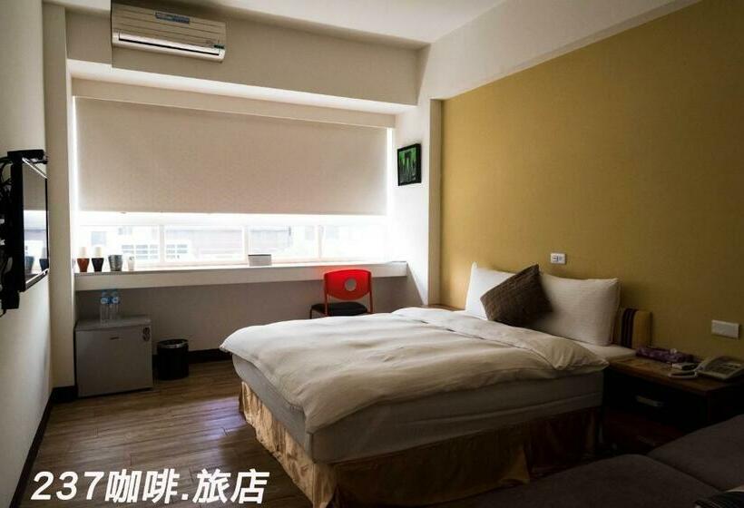 اتاق سوپریور, 237