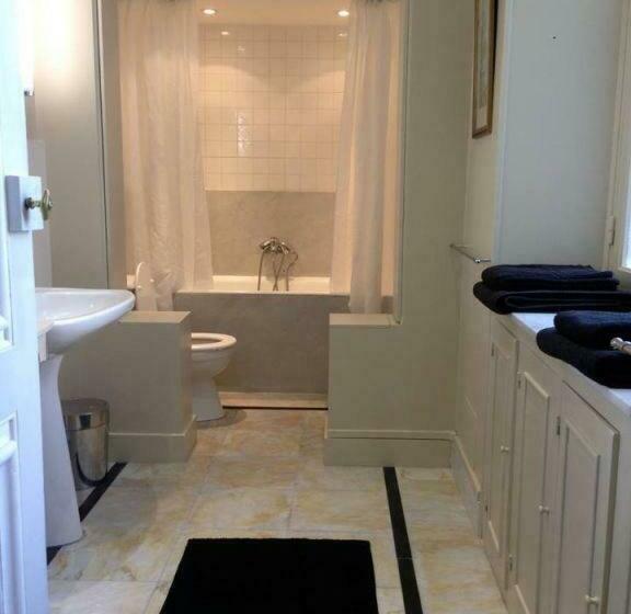 جناح جونيور مطل على الحديقة, B&b Le Jardin De Carco