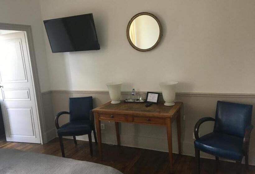 غرفة قياسية مطلّة علي الحديقة, B&b Le Jardin De Carco