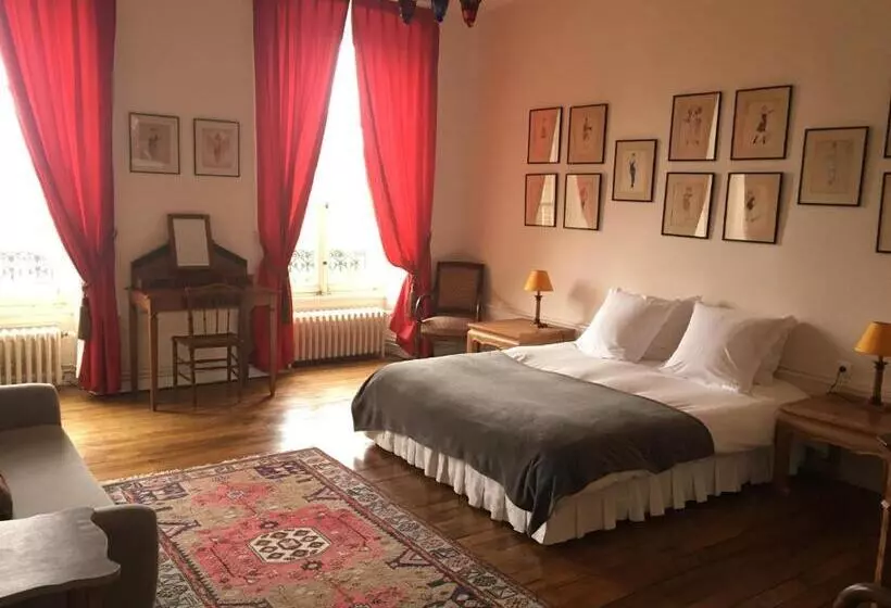 ガーデンビュースタンダードルーム, B&b Le Jardin De Carco