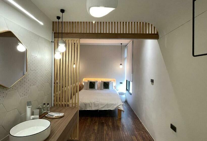 اتاق لوکس, Green Inn Kaohsiung