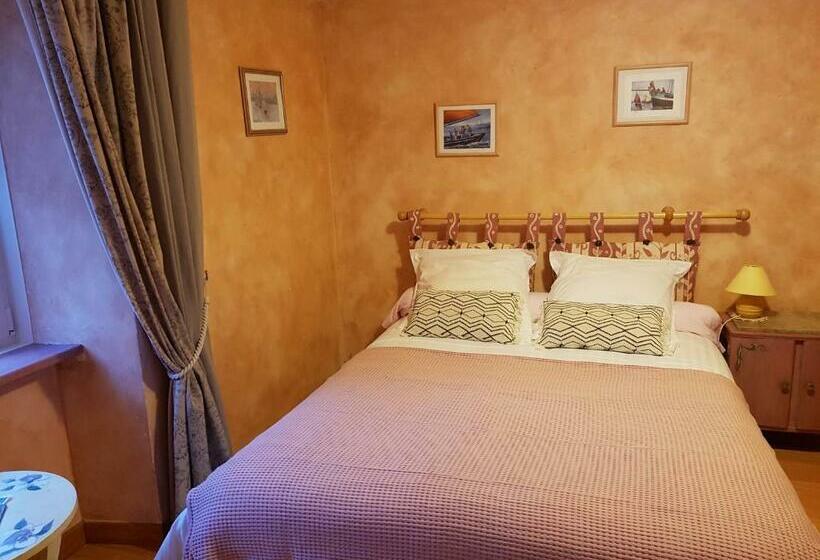 スタンダードルーム, Auberge De Keringar