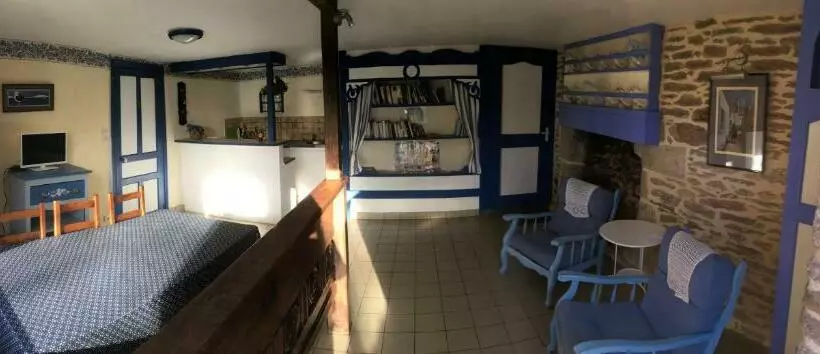 スタンダードルーム, Auberge De Keringar